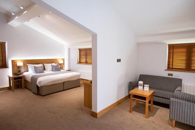 Tewinbury Farm Hotel Ngoại thất bức ảnh