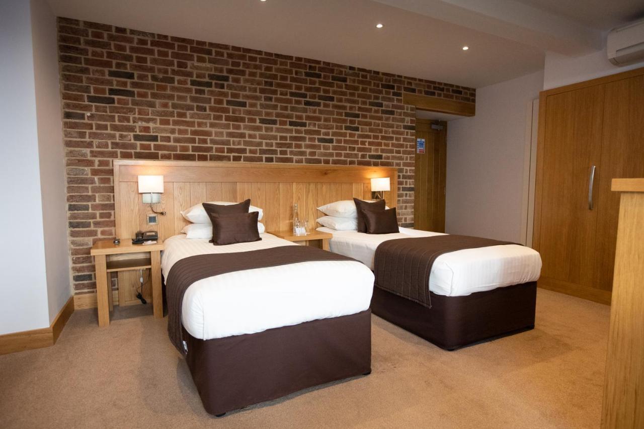 Tewinbury Farm Hotel Ngoại thất bức ảnh