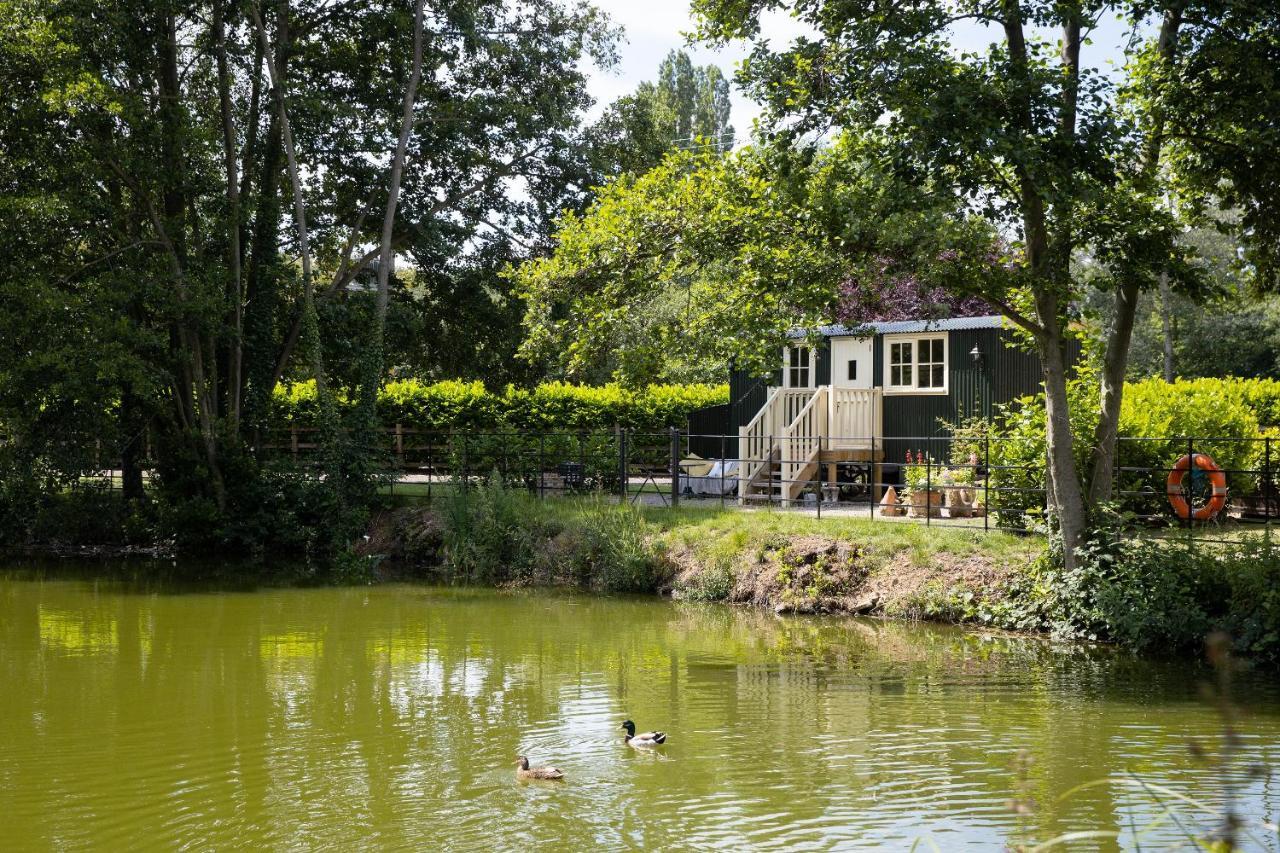 Tewinbury Farm Hotel Ngoại thất bức ảnh